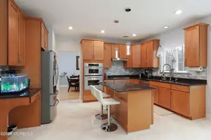 14 Emily Rd, Manalapan Township, NJ 07726 - Photo 8