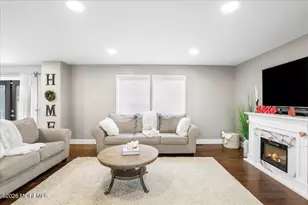 25 Community Pl, Long Branch, NJ 07740 - Photo 10