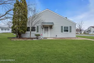 24 S Seas Ct, Barnegat, NJ 08005 - Photo 2