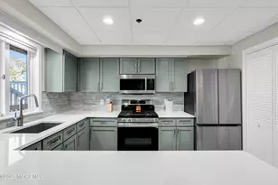 100 Navesink Ave, Highlands, NJ 07732 - Photo 10