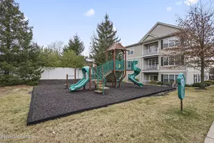 224 Mill Pond Wy, Eatontown, NJ 07724 - Photo 18