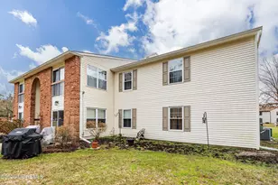 8-2 Seattle Ct, Freehold, NJ 07728 - Photo 30