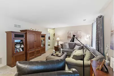 8-2 Seattle Court, Freehold, NJ 07728 - Photo 8