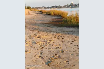 445 S Riverside Drive, Neptune Township, NJ 07753 - Photo 32