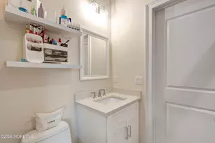 102 Eagle Wy, Eatontown, NJ 07724 - Photo 34