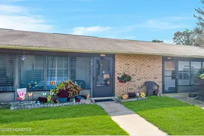 20 Yorkshire Court #E, Manchester Township, NJ 08759 - Photo 2