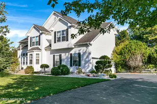 46 Woodview Dr, Howell Township, NJ 07731 - Photo 2