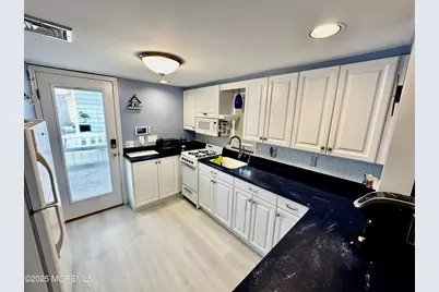 37 E Flamingo Way, Lavallette, NJ 08735 - Photo 2