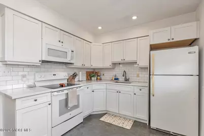 910 South Street #Apt 2, Point Pleasant, NJ 08742 - Photo 2