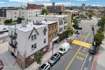 3136 Summit Avenue, Union City, NJ 07087 - Photo 16