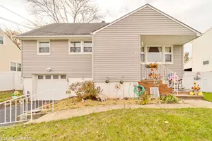 33 Menlo Ave, Metuchen, NJ 08840 - Photo 2