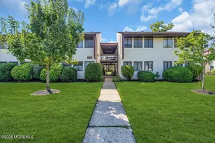 F-4 Avon Dr, East Windsor Township, NJ 08520 - Photo 2