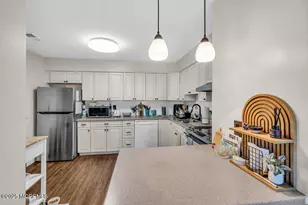 F-4 Avon Dr, East Windsor Township, NJ 08520 - Photo 10