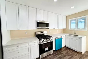 2268 Mt Hood Ln, Toms River Township, NJ 08753 - Photo 4