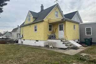 653 Raritan Ave, Perth Amboy, NJ 08861 - Photo 2