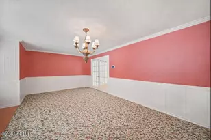 124 Sherwood Dr, Freehold, NJ 07728 - Photo 10