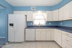 42 Buttonwood Ct, Lakewood, NJ 08701 - Photo 14