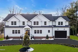 70 Valley Dr E, Atlantic Highlands, NJ 07716 - Photo 1