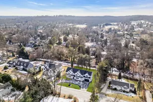 70 Valley Dr E, Atlantic Highlands, NJ 07716 - Photo 56