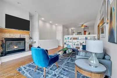 23 E Manor Sq Square, Highlands, NJ 07732 - Photo 4