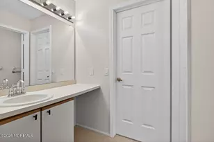 103 Maplecrest Dr E, Lakewood, NJ 08701 - Photo 20