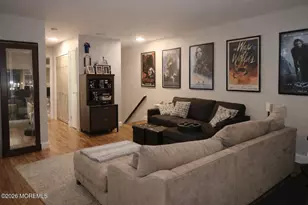 292 Gloucester Ct, Aberdeen Township, NJ 07747 - Photo 4