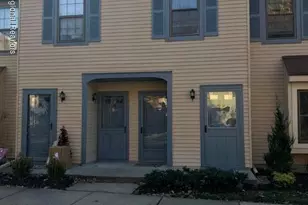 292 Gloucester Ct, Aberdeen Township, NJ 07747 - Photo 1