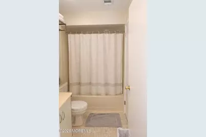 292 Gloucester Court, Aberdeen Township, NJ 07747 - Photo 10