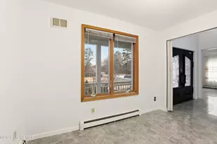 592 Ollie Burke Rd, Jackson, NJ 08527 - Photo 8