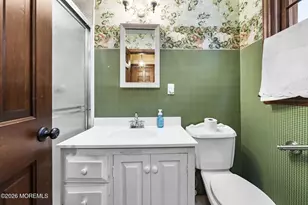 402 Main St, Manalapan Township, NJ 07726 - Photo 30