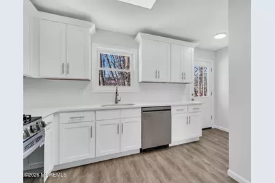 1304 Victoria Court, Brick, NJ 08724 - Photo 8