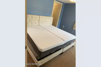 327 Roosevelt Avenue, Oakhurst, NJ 07755 - Photo 8