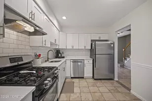 73 Holly Dr, Eatontown, NJ 07724 - Photo 8