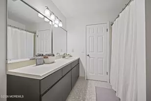 73 Holly Dr, Eatontown, NJ 07724 - Photo 22