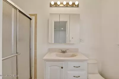 17 S Main Street, Marlboro Township, NJ 07746 - Photo 32