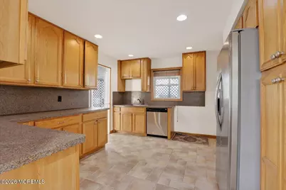 17 S Main Street, Marlboro Township, NJ 07746 - Photo 24