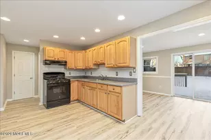 78 Liberty Pl, Hazlet Township, NJ 07734 - Photo 6