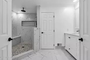 37 Fells Dr, Manalapan Township, NJ 07726 - Photo 22