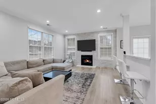 37 Fells Dr, Manalapan Township, NJ 07726 - Photo 8