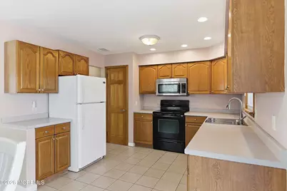 202 Lawrence Drive, Lanoka Harbor, NJ 08734 - Photo 10