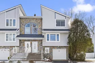 45 Lone Star Ln, Manalapan Township, NJ 07726 - Photo 2