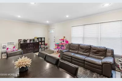 172 Williamsburg Lane, Lakewood, NJ 08701 - Photo 4