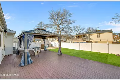 215 Lakewood Avenue, Berkeley, NJ 08721 - Photo 4