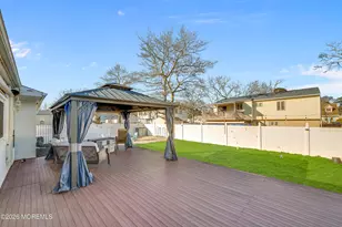 215 Lakewood Ave, Berkeley, NJ 08721 - Photo 4