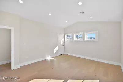 715 Stuyvesant Avenue, Lyndhurst Township, NJ 07071 - Photo 24