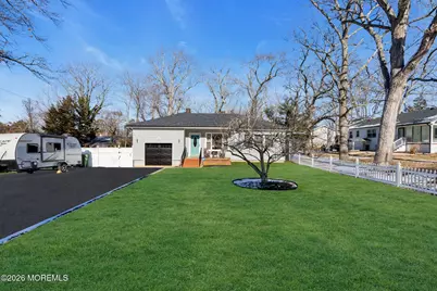 242 Pennsylvania Avenue, Pine Beach, NJ 08741 - Photo 2