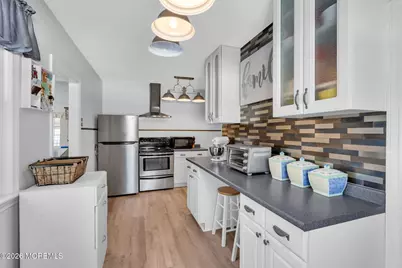 242 Pennsylvania Avenue, Pine Beach, NJ 08741 - Photo 14