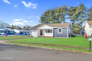 136 Georgetown Rd, Toms River Township, NJ 08757 - Photo 4