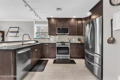 15 Bond Street, Freehold, NJ 07728 - Photo 8