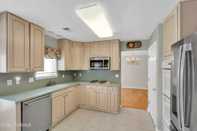 72 Rosewood Drive, Lakewood, NJ 08701 - Photo 8